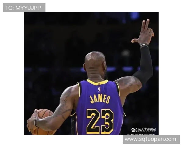 詹姆斯在湖人首秀砍下30+，以128-120战胜快船，征服洛杉矶!